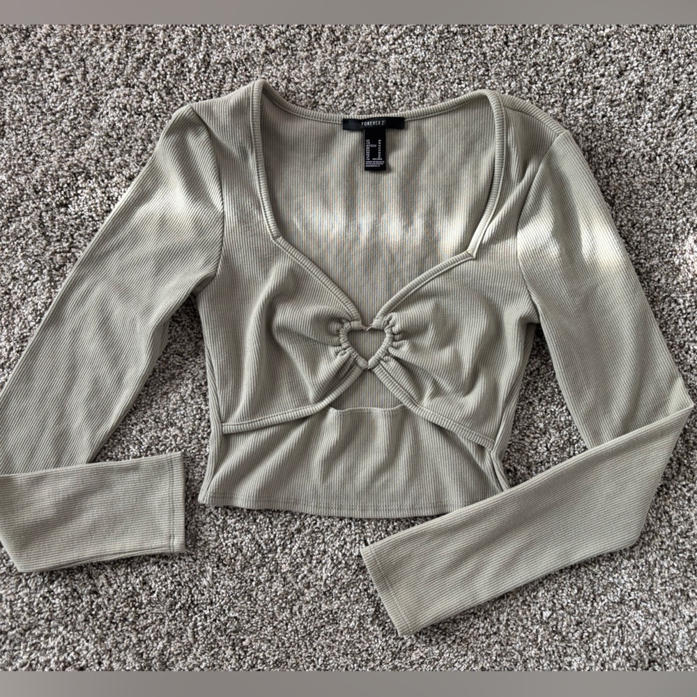 Forever 21 Ribbed Olivine Top Heart Detailing